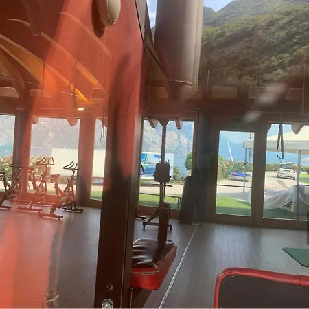 Bateau-hôtel Urlaub Auf Dem Boot In Malcesine Am Gardasee Navene