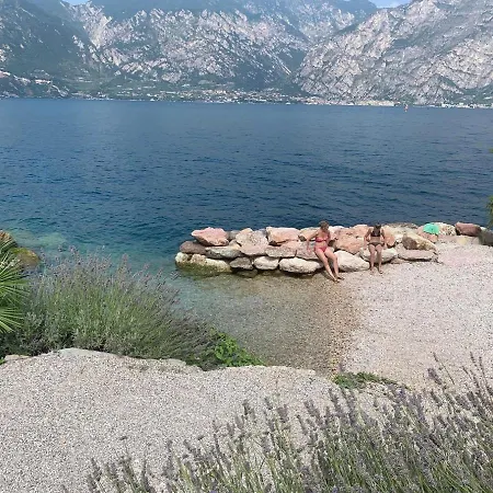 Urlaub Auf Dem Boot In Malcesine Am Gardasee Bateau-hôtel