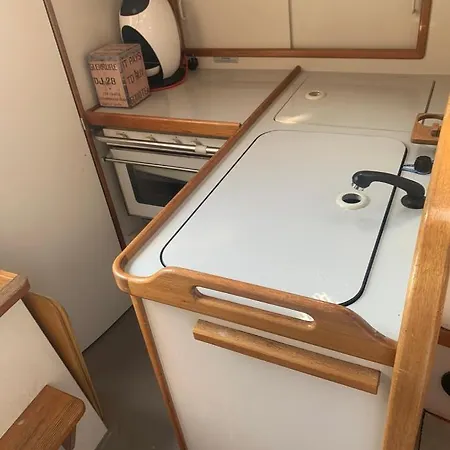 Urlaub Auf Dem Boot In Malcesine Am Gardasee Bateau-hôtel