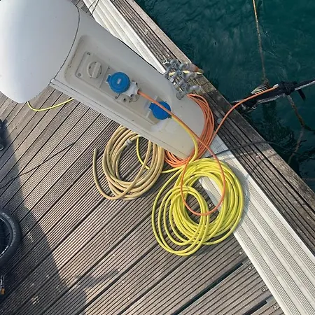 Urlaub Auf Dem Boot In Malcesine Am Gardasee Navene