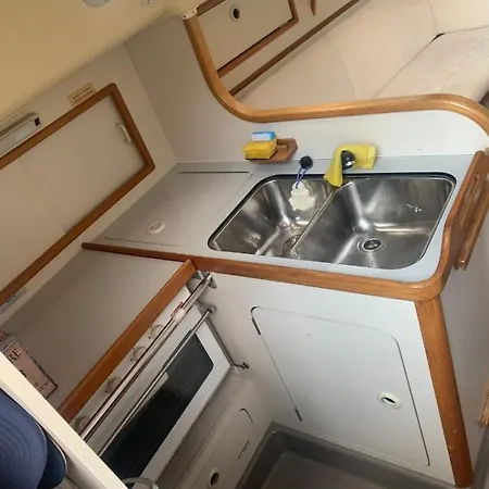 Bateau-hôtel Urlaub Auf Dem Boot In Malcesine Am Gardasee