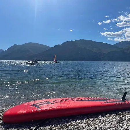 Urlaub Auf Dem Boot In Malcesine Am Gardasee Bateau-hôtel *